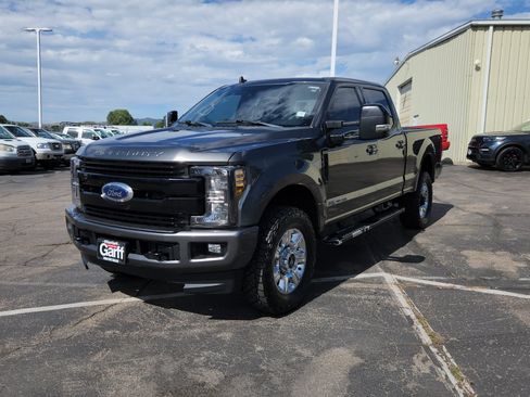 Used 2019 Ford F350 Lariat w/ Lariat Ultimate Package AWD/4WD image 2