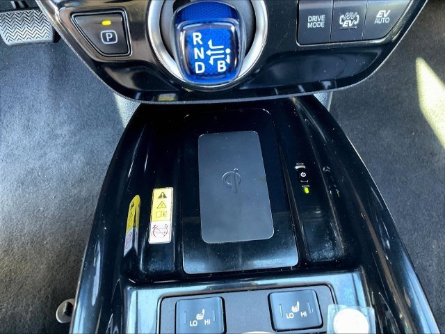 Used 2021 Toyota Prius Prime Limited w/ Carpet Mat Package (TMS) FWD image 18