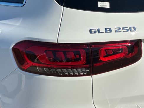 Certified 2022 Mercedes-Benz GLB 250 image 14