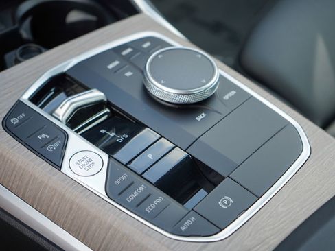 Used 2025 BMW 330i Sedan image 13