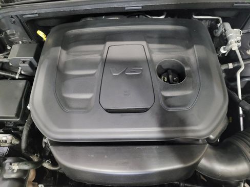Used 2019 Jeep Grand Cherokee Altitude AWD/4WD image 30