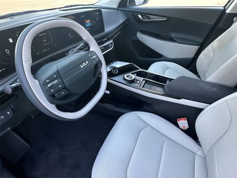 New 2025 Kia EV6 Wind image 13