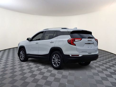 Used 2024 GMC Terrain SLT AWD/4WD image 7