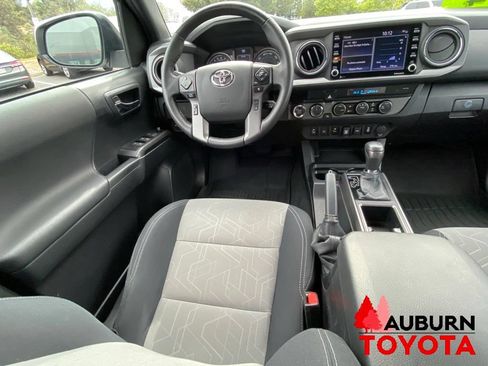 Used 2023 Toyota Tacoma TRD Off-Road w/ Technology Package AWD/4WD image 27