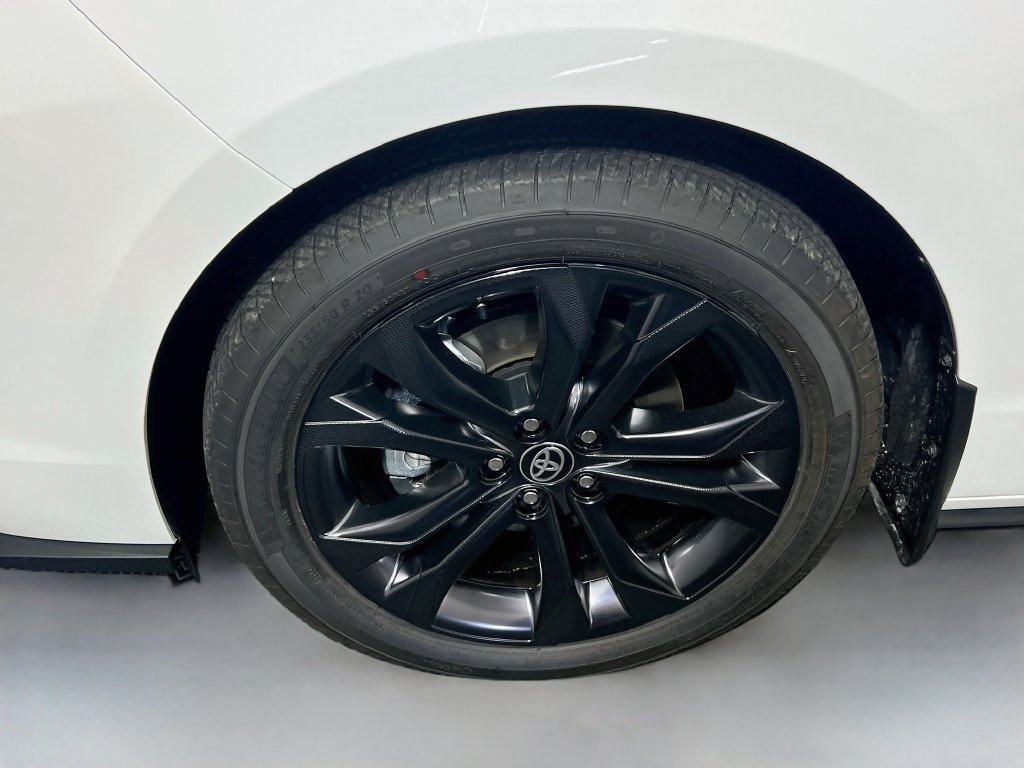New 2026 Toyota Sienna XSE FWD image 13
