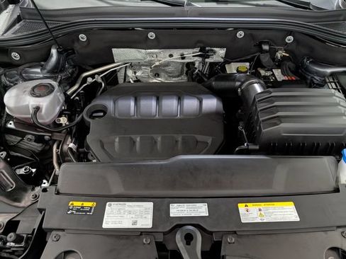 Used 2025 Volkswagen Atlas SE AWD/4WD image 29