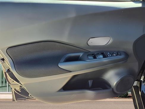 New 2025 Nissan Kicks Play S image 13