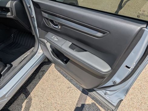 Used 2024 Honda CR-V EX image 4