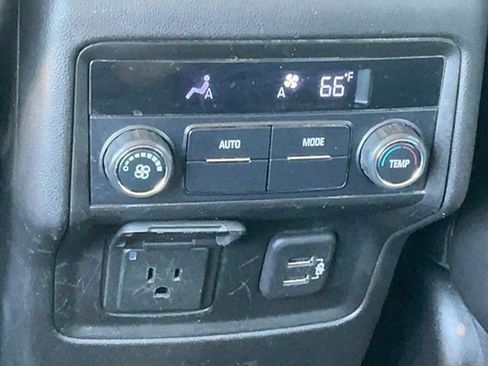 Used 2019 GMC Acadia SLT w/ LPO, Black Accent Package FWD image 14