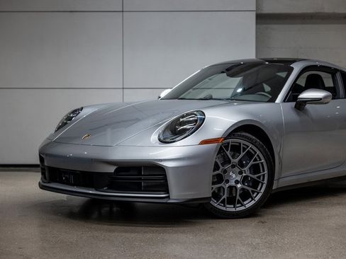 Used 2025 Porsche 911 Carrera image 15