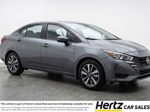 Used 2025 Nissan Versa SV image 1