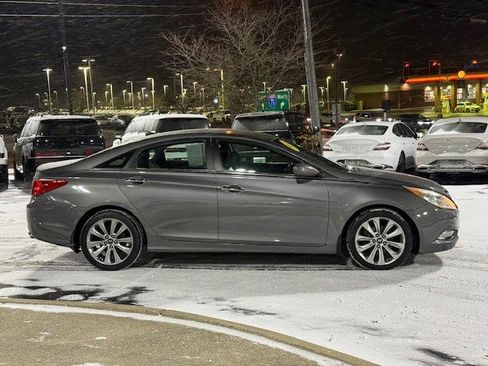 Used 2011 Hyundai Sonata SE image 7
