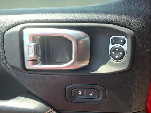 Used 2019 Jeep Wrangler Unlimited Rubicon AWD/4WD image 15