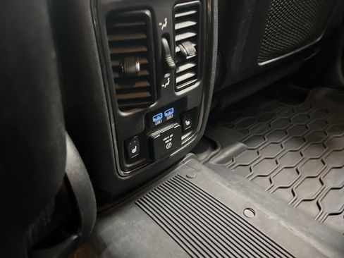 Used 2019 Dodge Durango GT image 27