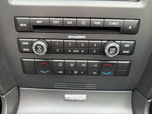 Used 2011 Ford Mustang Shelby GT500 w/ SVT Performance Pkg image 28