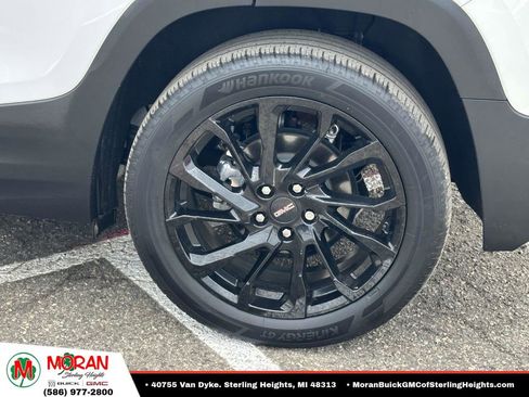 Used 2023 GMC Terrain SLE w/ Elevation Edition FWD image 9