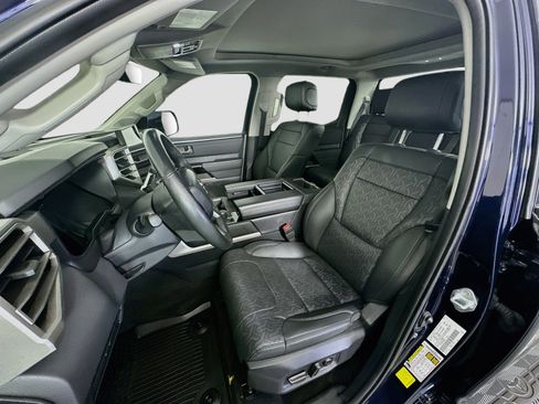 Used 2024 Toyota Tundra Limited AWD/4WD image 13