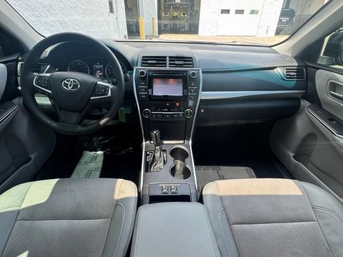 Used 2015 Toyota Camry XSE w/ Moonroof Package FWD image 16