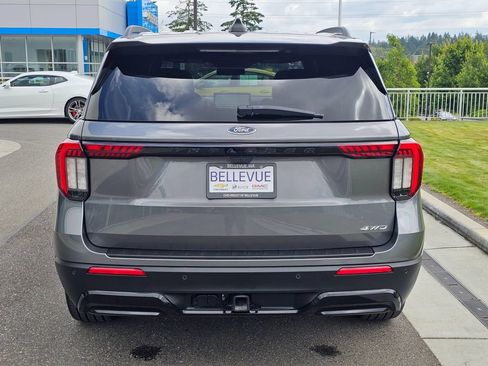 Used 2025 Ford Explorer ST-Line w/ Premium Package AWD/4WD image 4