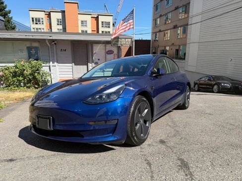 Used 2022 Tesla Model 3 Long Range AWD/4WD image 3