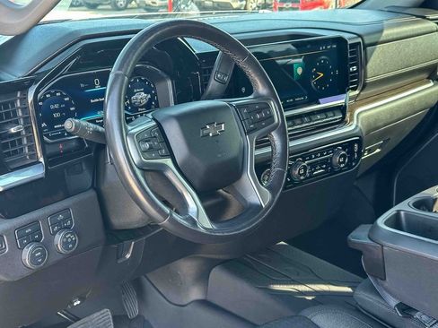 Used 2022 Chevrolet Silverado 1500 RST AWD/4WD image 11