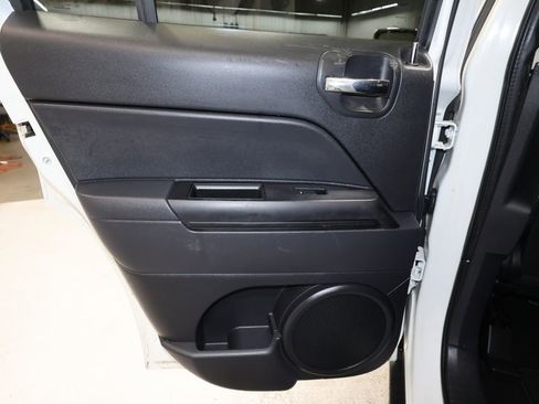 Used 2015 Jeep Patriot Sport w/ Power Value Group FWD image 11