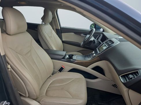 Used 2016 Lincoln MKX Reserve w/ Driver Assistance Package FWD image 17