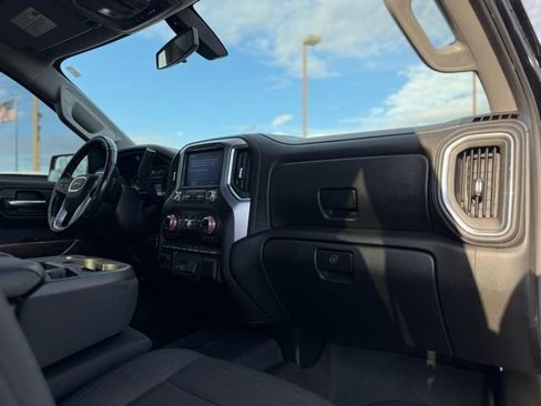 Used 2020 GMC Sierra 1500 SLE w/ SLE Value Package image 9