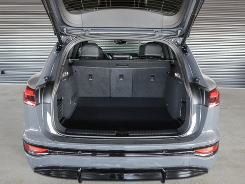 New 2027 Audi Q6 e-tron Premium Plus AWD/4WD image 13