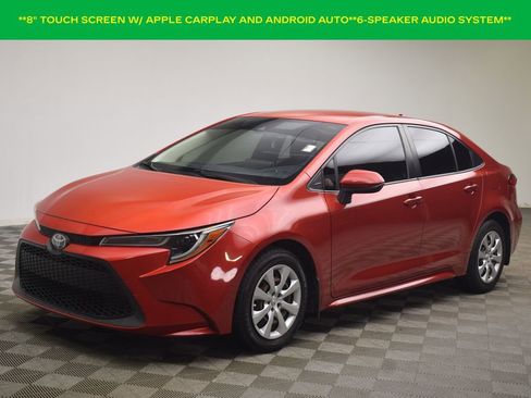 Used 2021 Toyota Corolla LE image 3