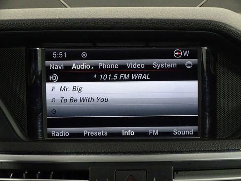 Used 2013 Mercedes-Benz E 350 4MATIC Sedan image 27