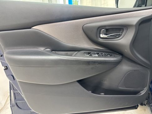 Used 2024 Nissan Murano SV image 16