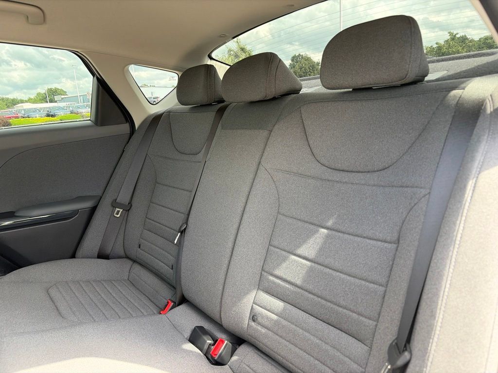Used 2025 Kia K4 EX FWD image 43