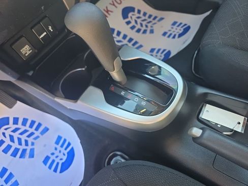 Used 2017 Honda Fit EX image 23