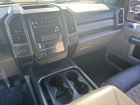 Used 2019 Ford F250 XLT w/ XLT Premium Package image 36