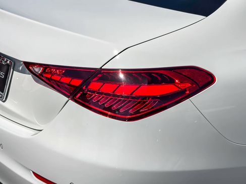 Used 2025 Mercedes-Benz C 300 Sedan image 8