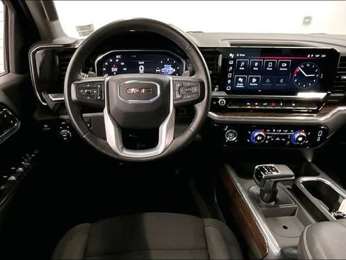 Used 2024 GMC Sierra 1500 Elevation AWD/4WD image 6