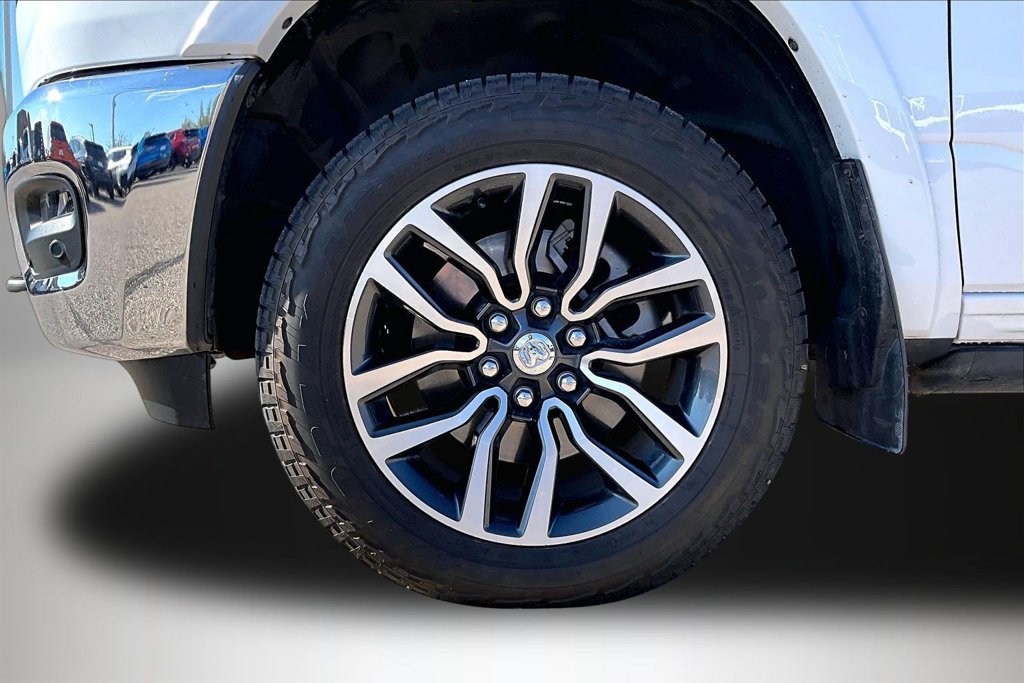 Used 2025 RAM 1500 Limited w/ Off Road Group AWD/4WD image 35