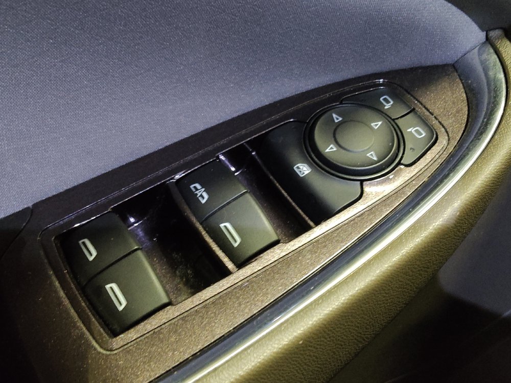 Used 2020 Chevrolet Malibu LT FWD image 27