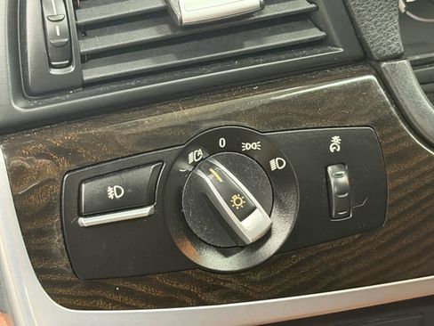 Used 2015 BMW 528i Sedan RWD image 25