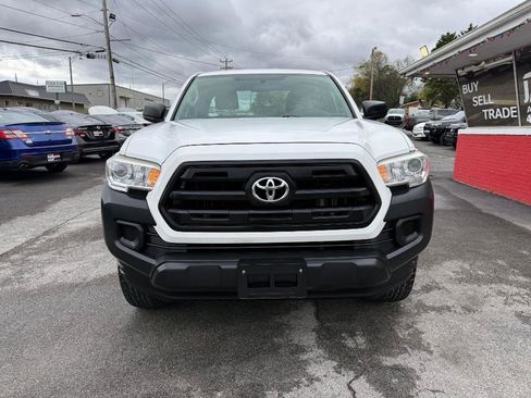 Used 2016 Toyota Tacoma SR image 8
