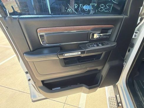 Used 2018 RAM 3500 Laramie w/ Convenience Group AWD/4WD image 32