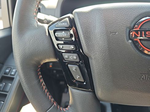Used 2025 Nissan Frontier Pro-X w/ Pro Convenience Package RWD image 17