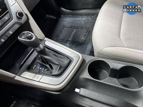 Used 2018 Hyundai Elantra SEL image 17