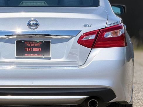 Used 2017 Nissan Altima 2.5 SV image 14