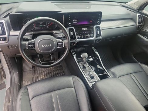 Used 2022 Kia Sorento SX image 16