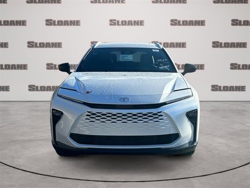 New 2025 Toyota Crown Signia image 8