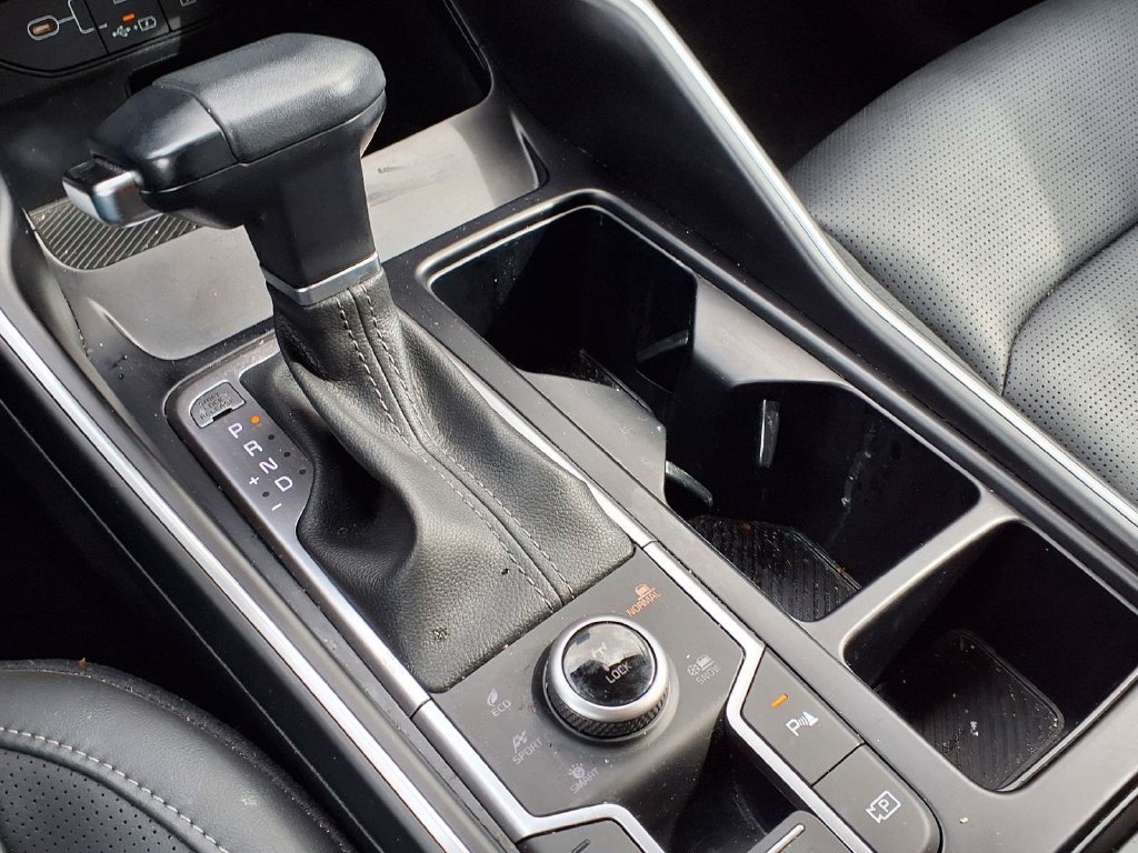 Certified 2025 Kia Sorento S AWD/4WD image 16