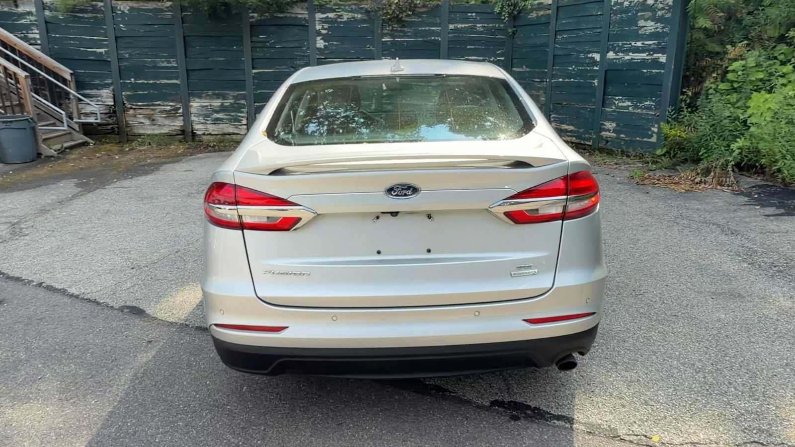 Used 2019 Ford Fusion SE w/ Equipment Group 151A FWD image 7