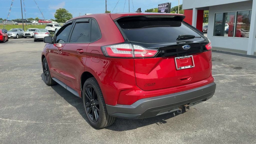 Used 2022 Ford Edge ST-Line w/ Class II Trailer Tow Package AWD/4WD image 5